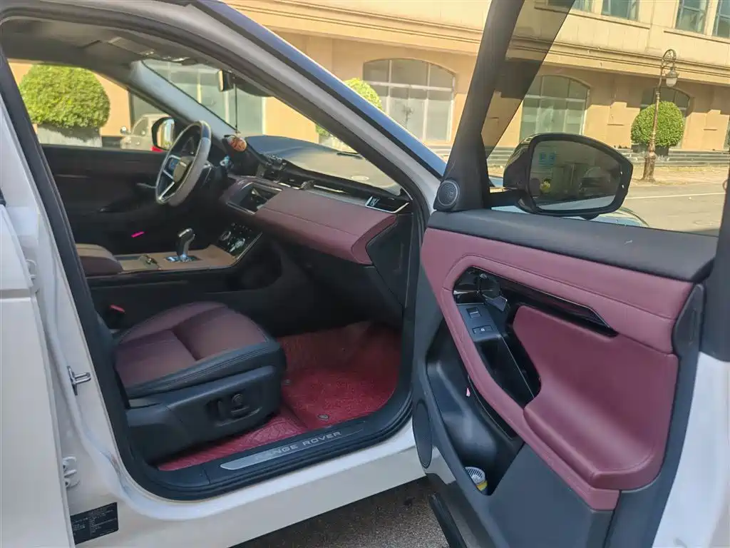 Land Rover Evoque PHEV — миниатюра 13