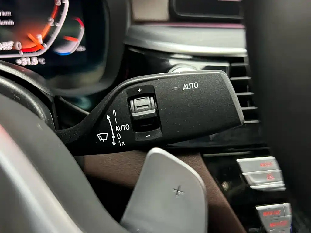 BMW 5 Series — миниатюра 22