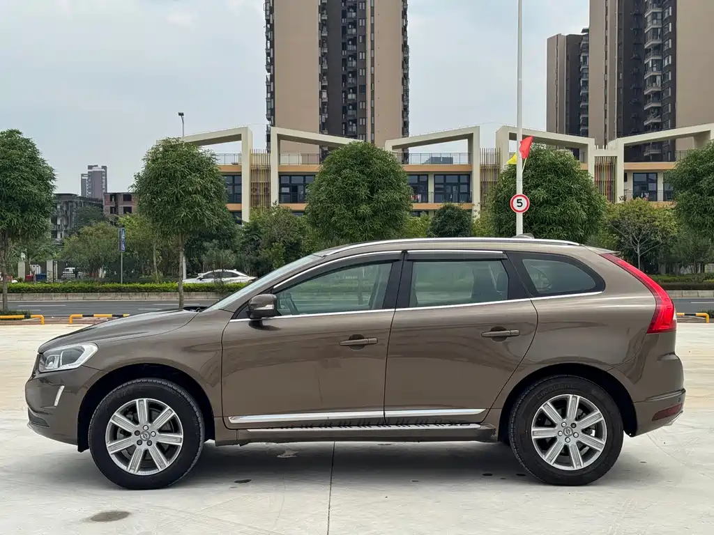 Volvo XC60 — миниатюра 8
