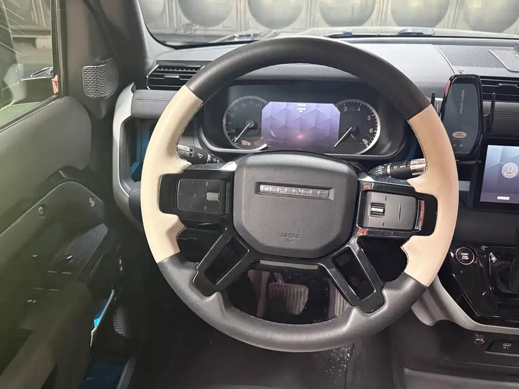 Land Rover Defender — миниатюра 20
