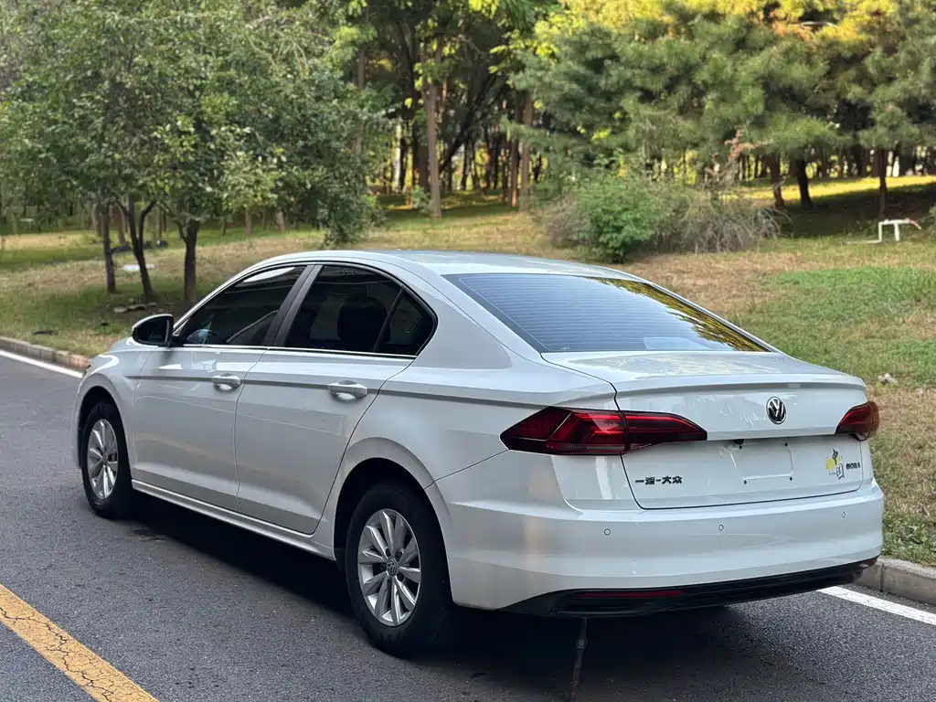 Volkswagen Bora — миниатюра 7