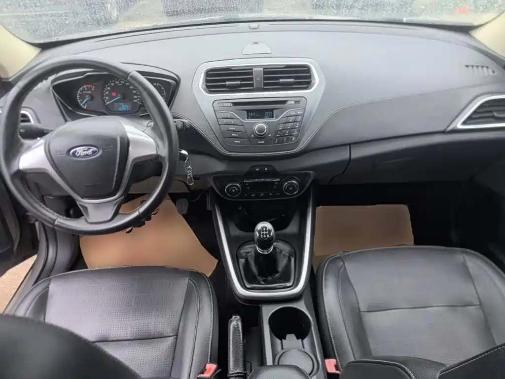 Ford Escort — миниатюра 10