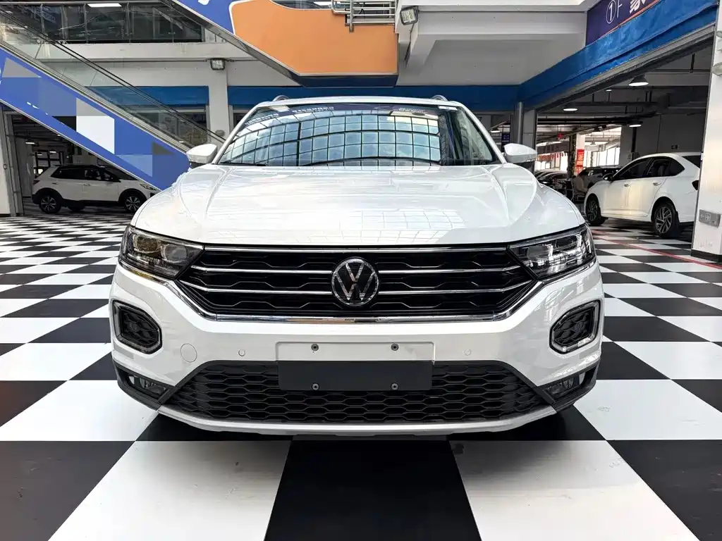 Volkswagen T-Roc — миниатюра 2