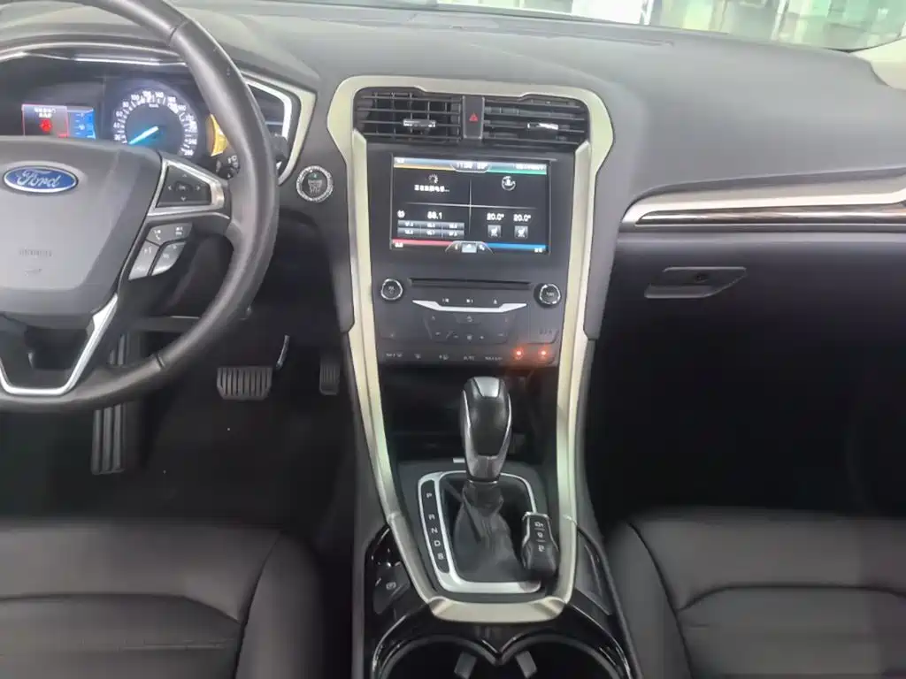 Ford Mondeo — миниатюра 13