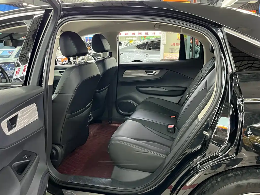 Hongqi Hongqi E-QM5 — миниатюра 8