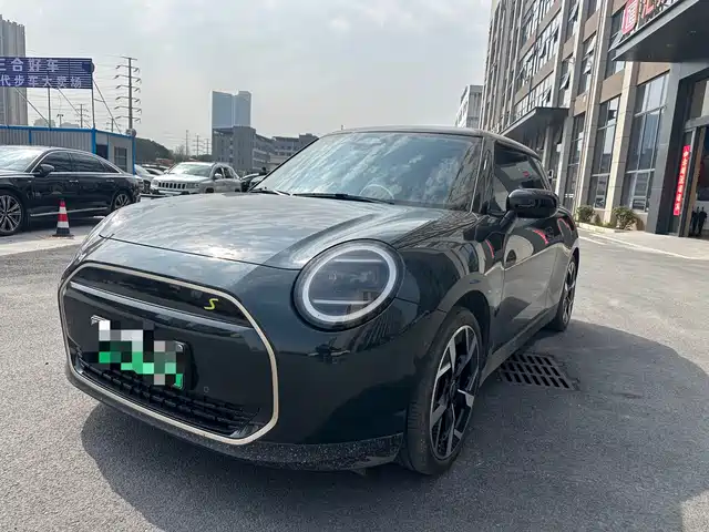 MINI ELECTRIC  COOPER 2025