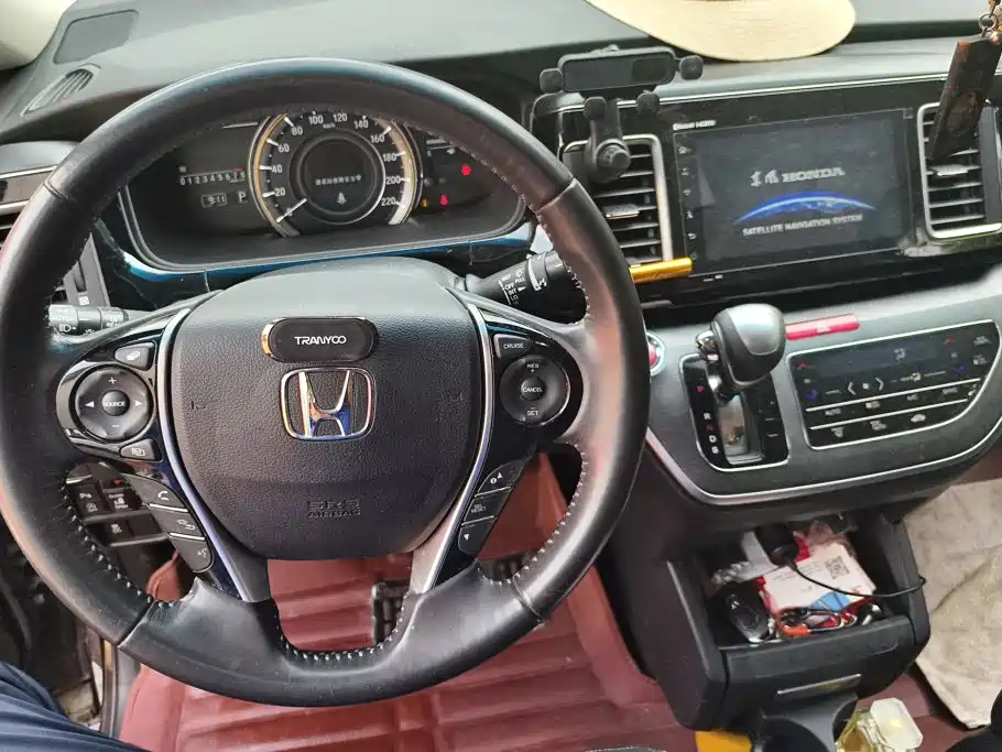 Honda Elysion — миниатюра 12
