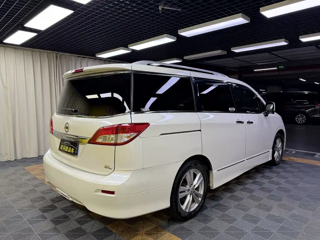 Nissan Quest — миниатюра 6