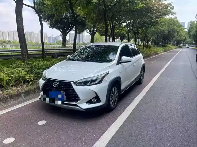 Toyota Yaris L