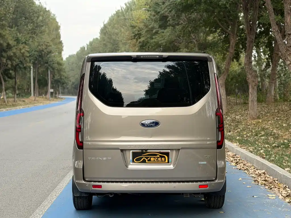 Ford Transit — миниатюра 8