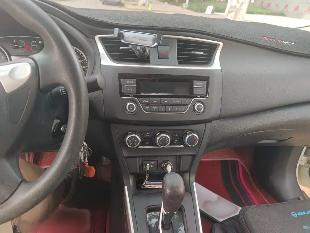 Nissan Sylphy — миниатюра 6