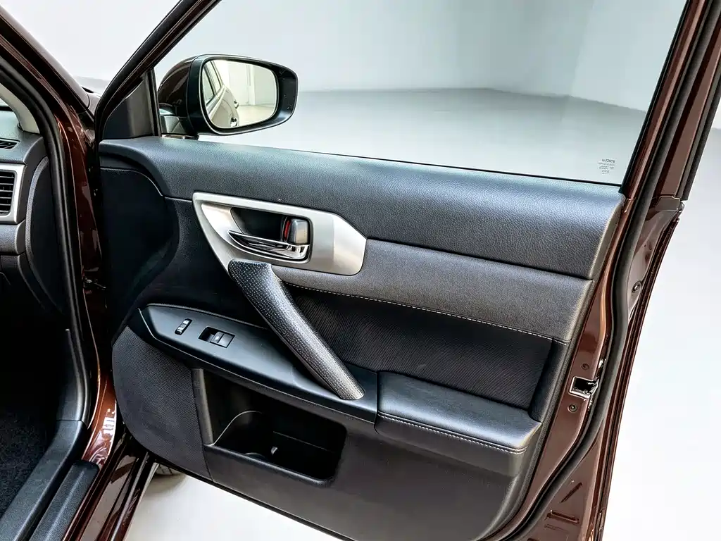 Lexus CT — миниатюра 24