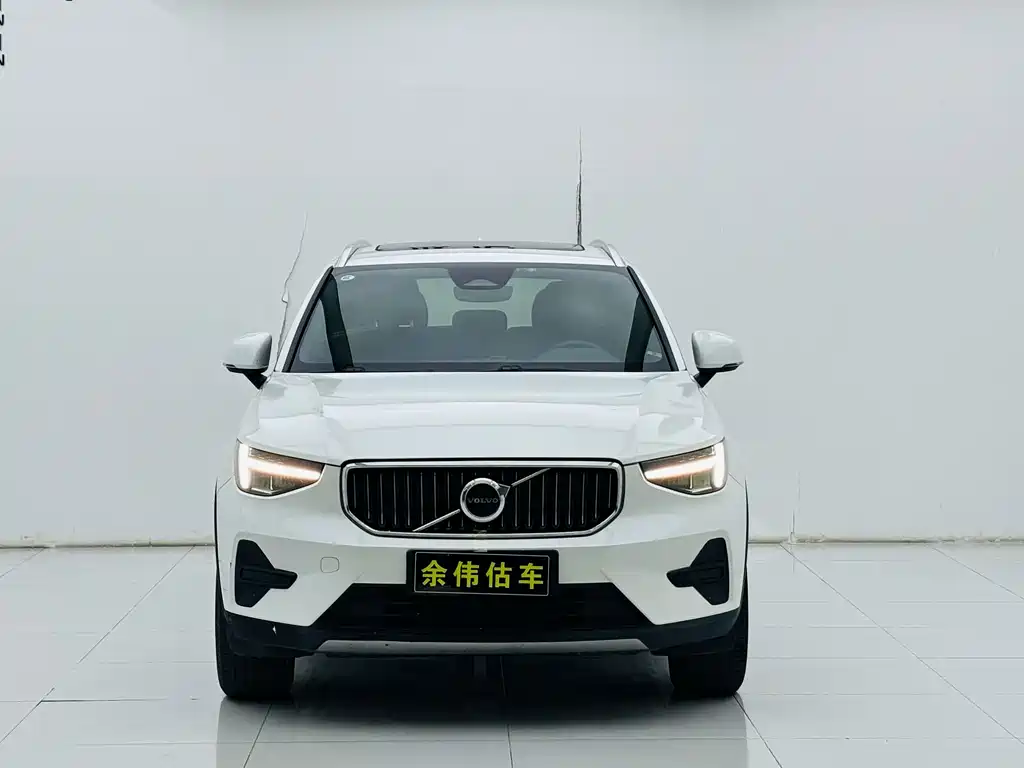 Volvo XC40 — миниатюра 2