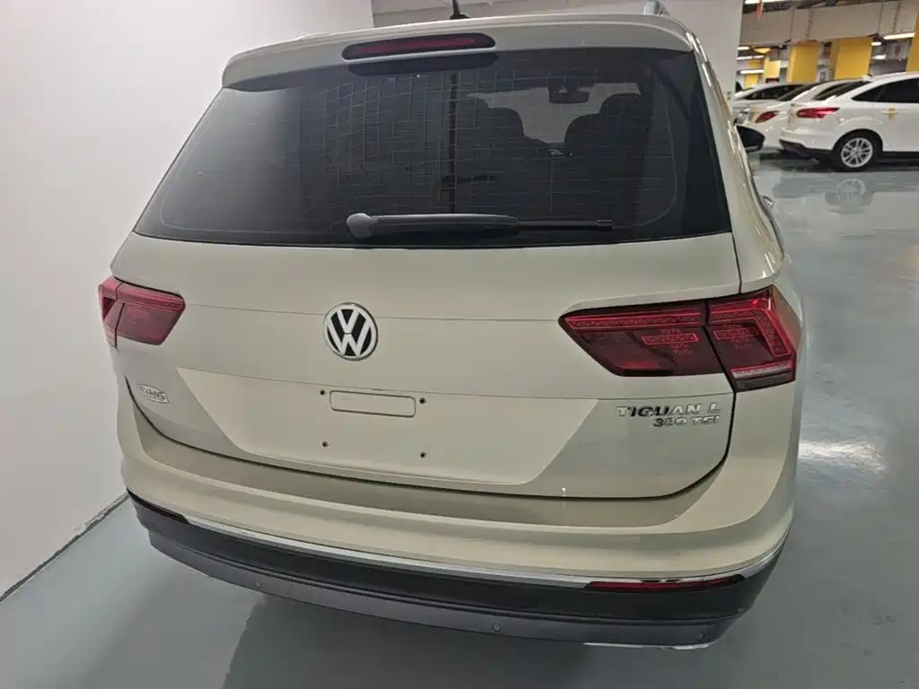 Volkswagen Tiguan L — миниатюра 6