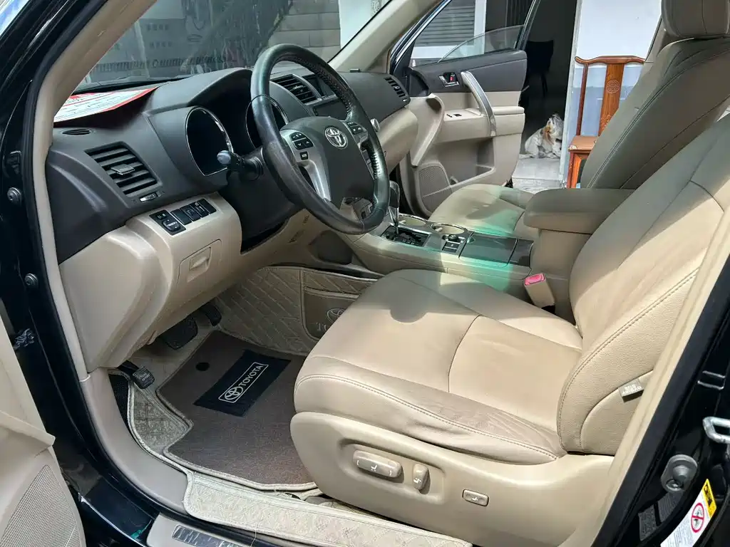 Toyota Highlander — миниатюра 4