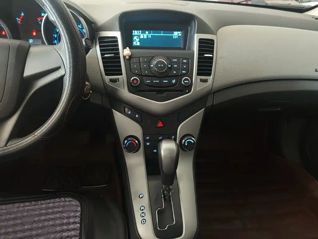 Chevrolet Cruze — миниатюра 13