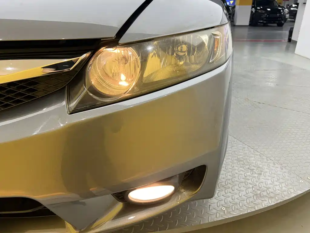 Honda Civic — миниатюра 8