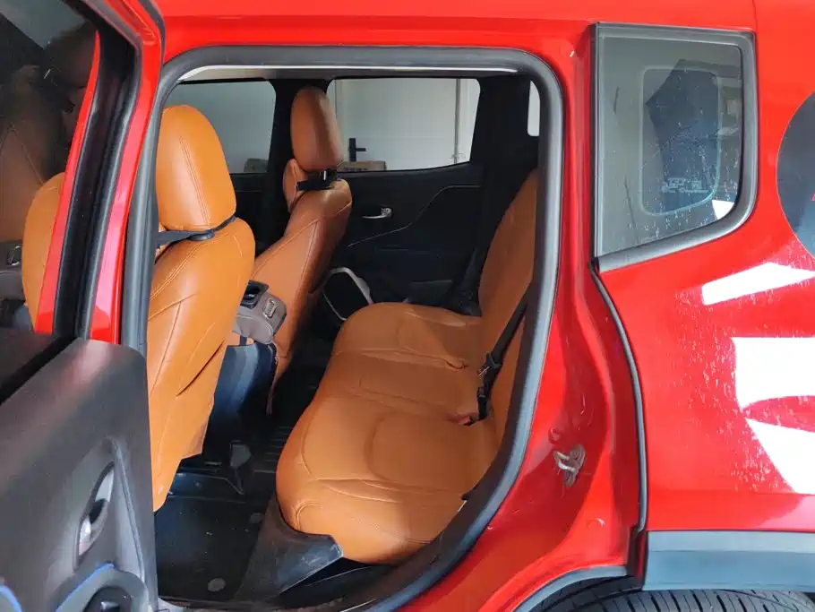Jeep Renegade — миниатюра 11