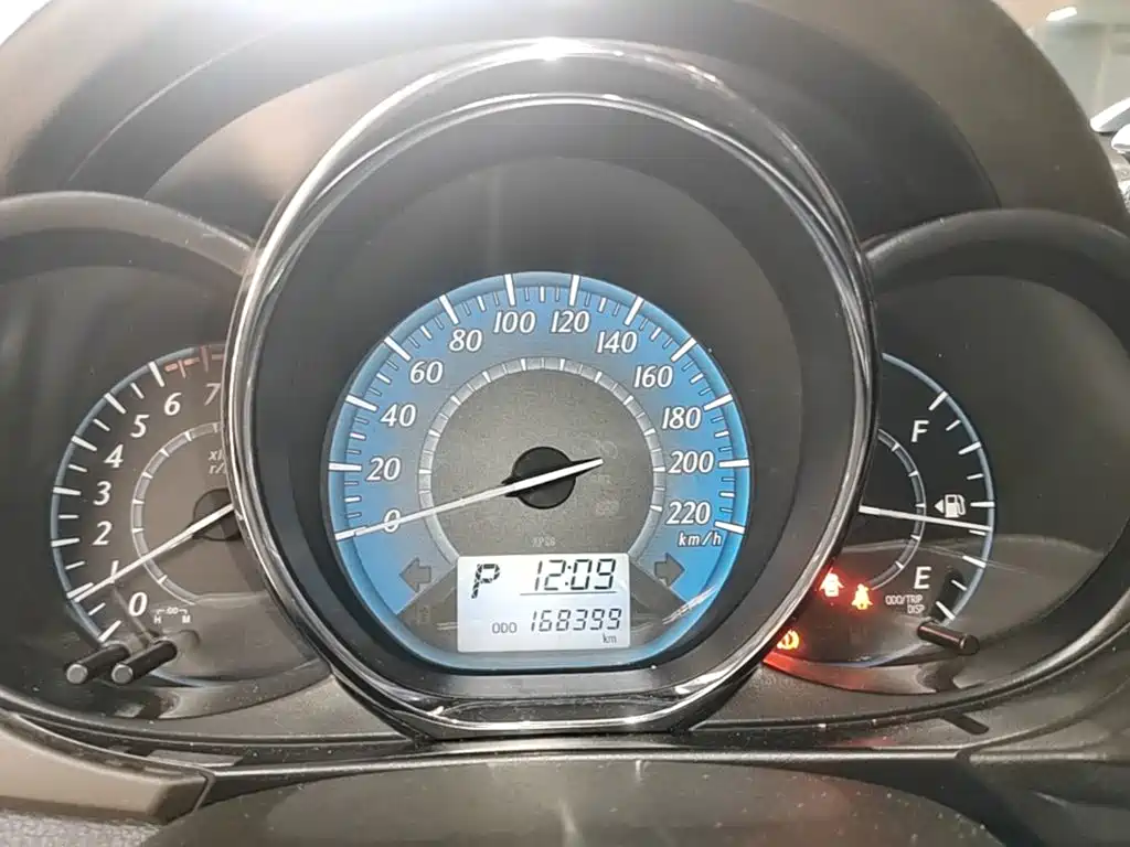 Toyota Yaris L — миниатюра 12