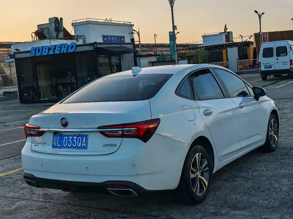 Buick Verano — миниатюра 4