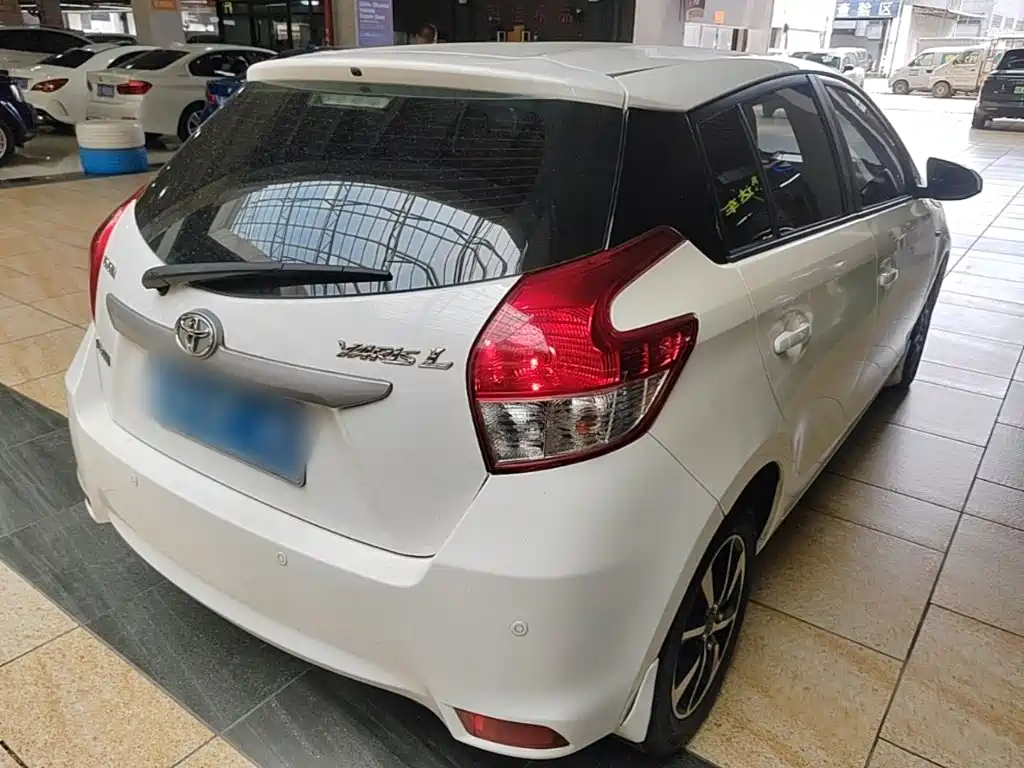 Toyota Yaris L — миниатюра 7