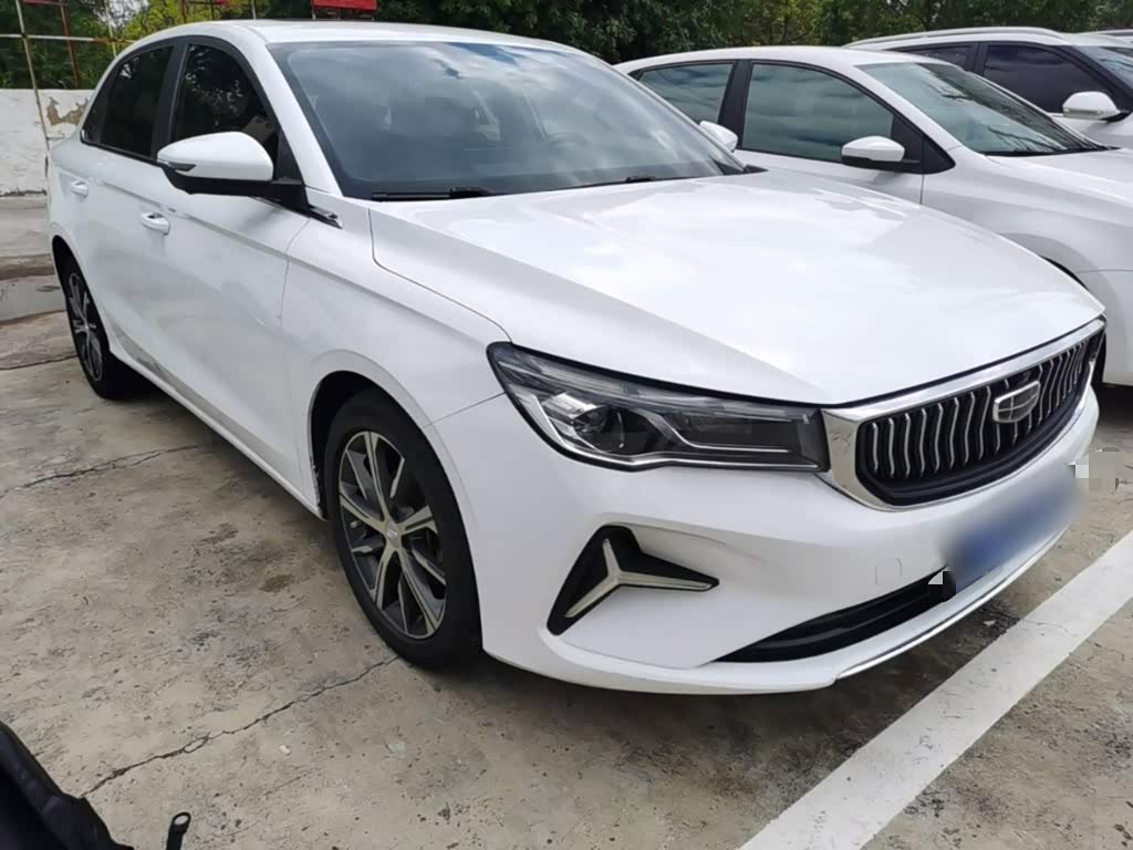 Geely Emgrand 1.5 л 2024 г. Белый, пробег 30099 км