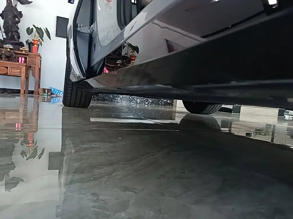BYD L EV — миниатюра 21
