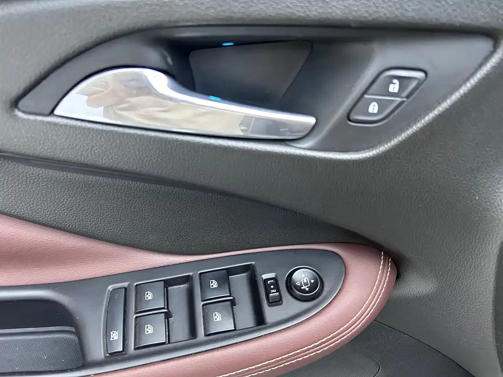 Buick Envision Plus — миниатюра 12