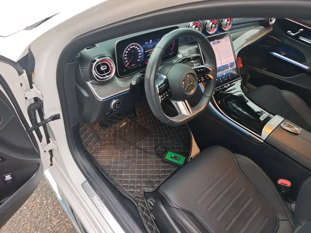 Mercedes-Benz C-Class — миниатюра 16