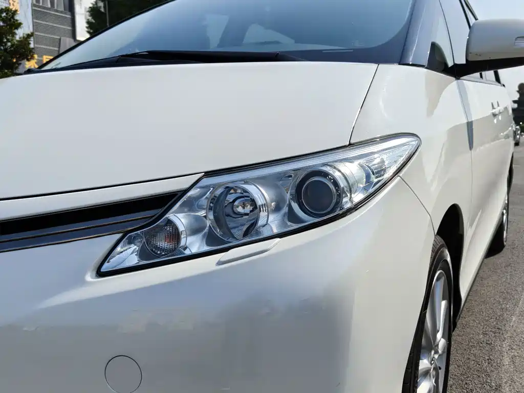 Toyota Previa — миниатюра 11