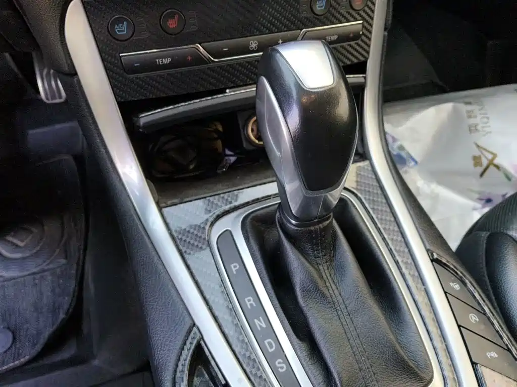 Ford Edge — миниатюра 15