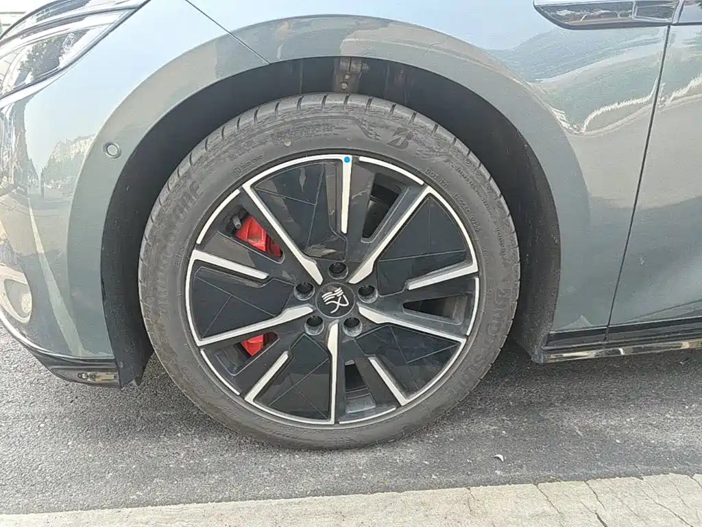 BYD Han L — миниатюра 23