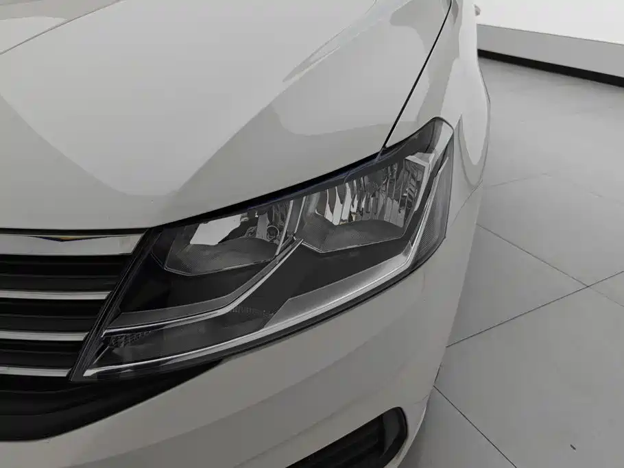Volkswagen Lavida — миниатюра 5