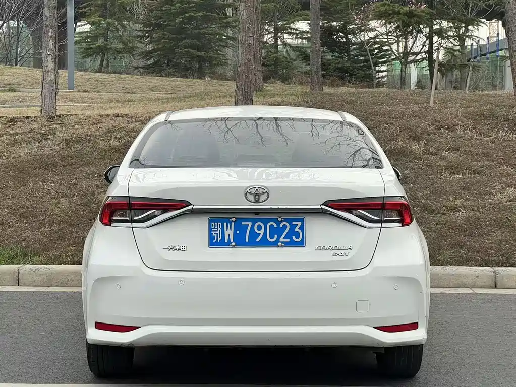 TOYOTA COROLLA