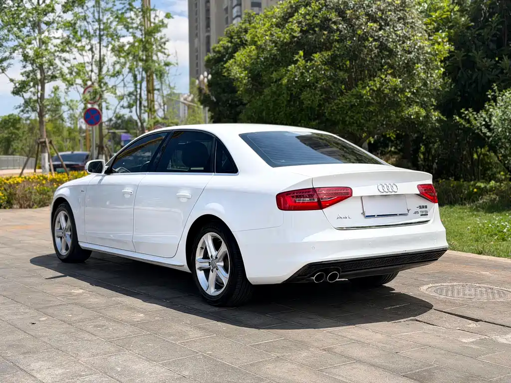 Audi A4L 2015 45 TFSI quattro Sport