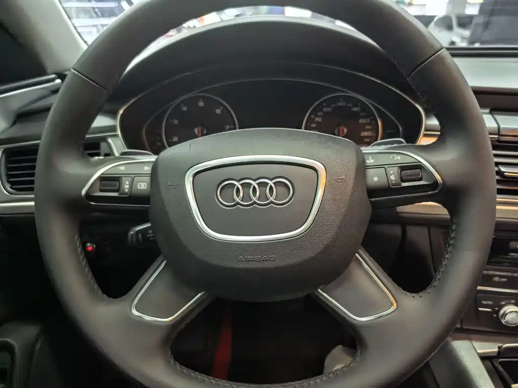 Audi A6L — миниатюра 12