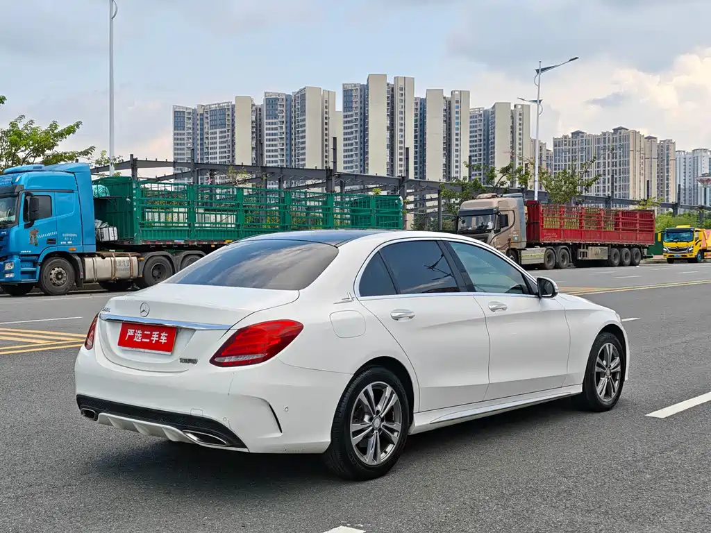 Mercedes-Benz C-Class — миниатюра 5