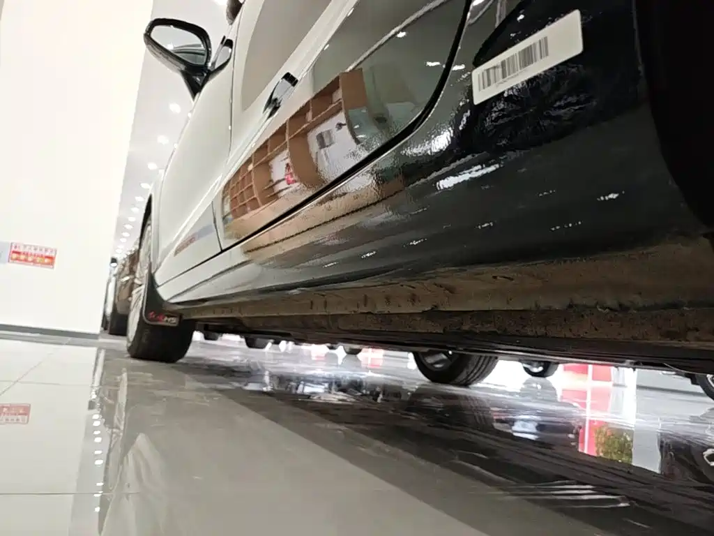 Hongqi Hongqi H5 — миниатюра 22