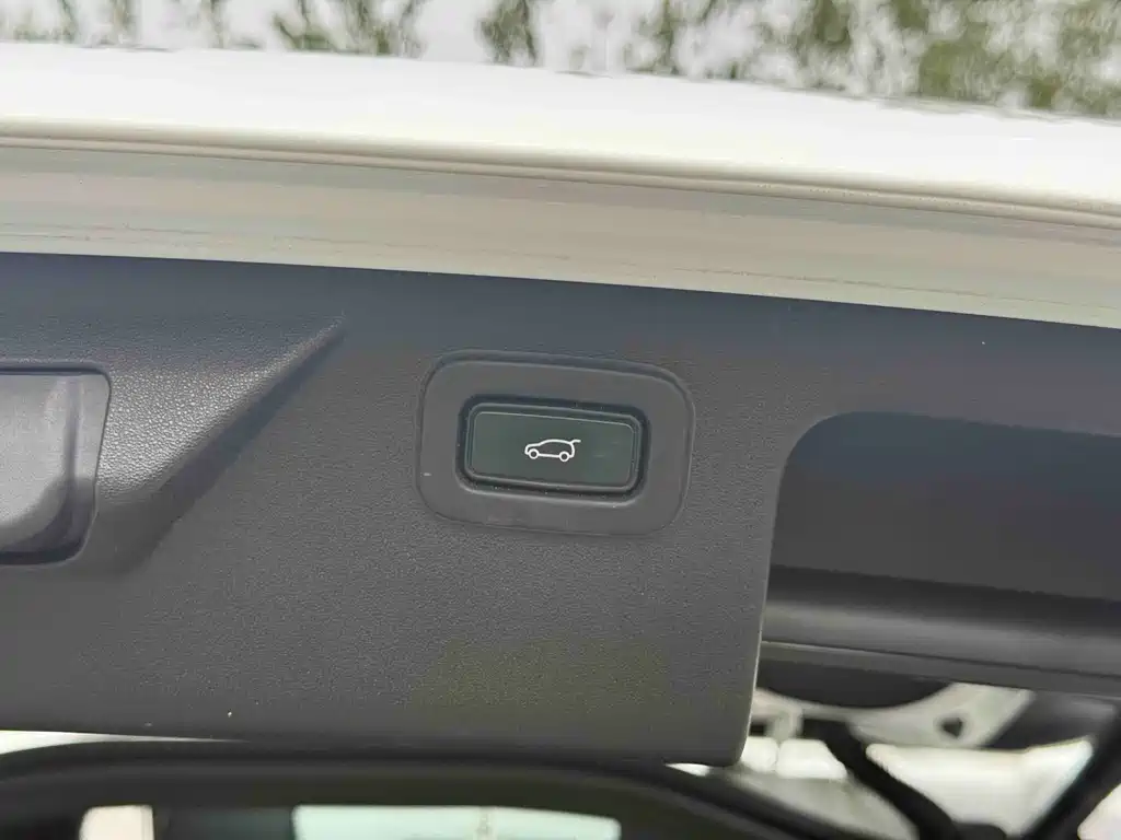 Land Rover Discovery Sport — миниатюра 13