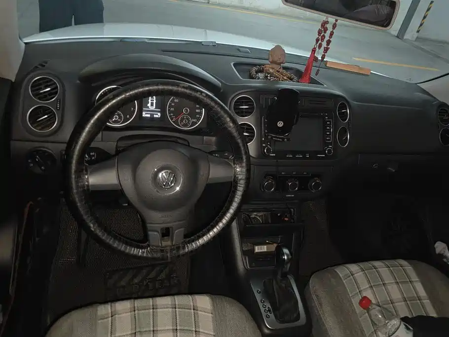 Volkswagen Tiguan — миниатюра 12