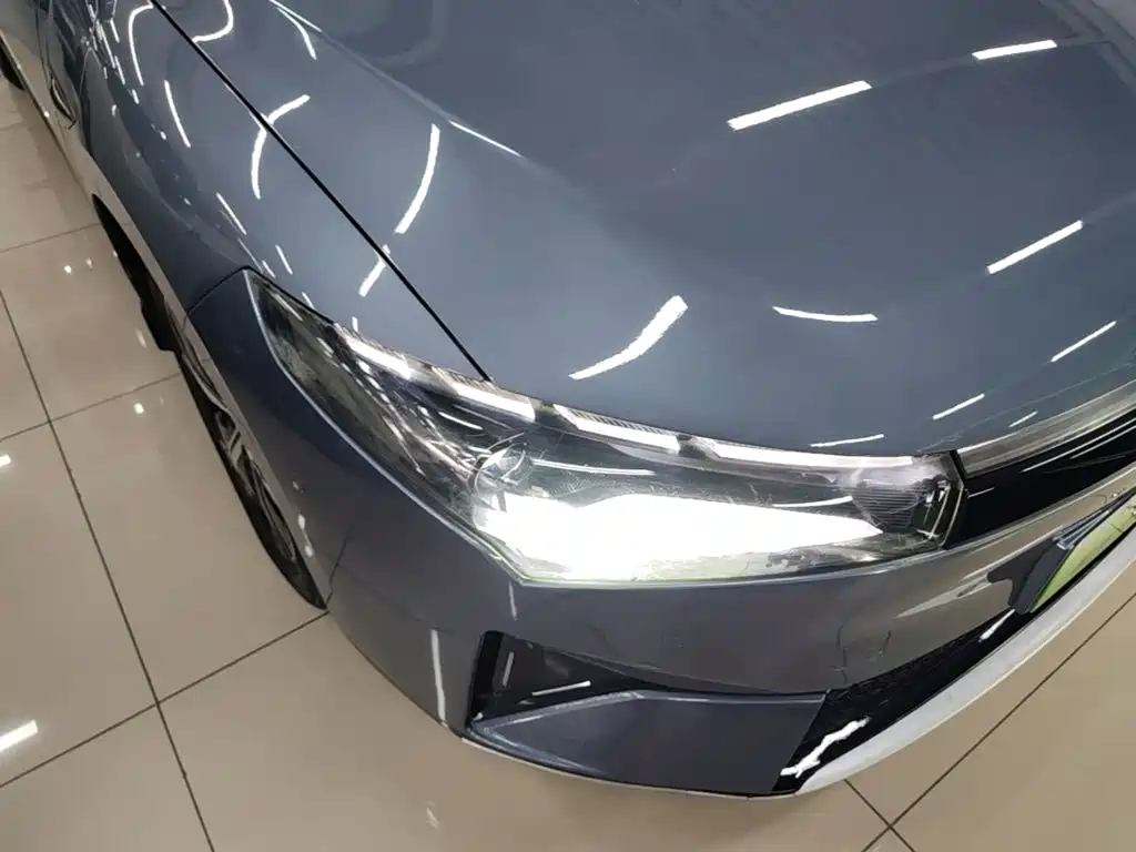 XPeng P5 — миниатюра 11