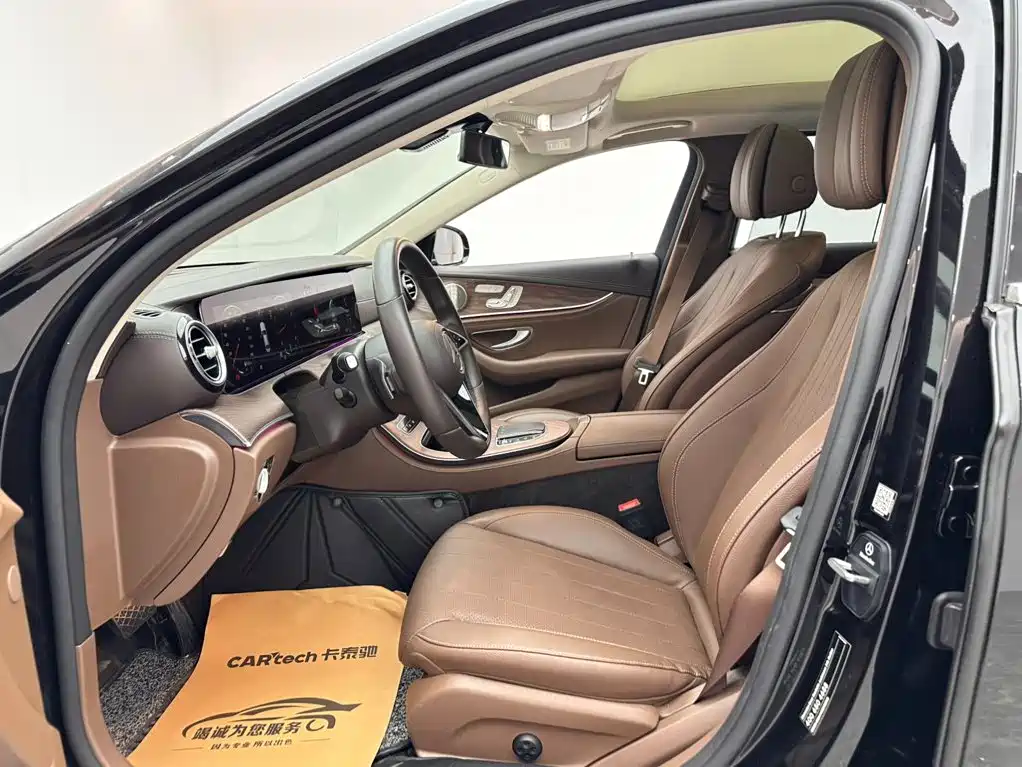 Mercedes-Benz E-Class — миниатюра 8
