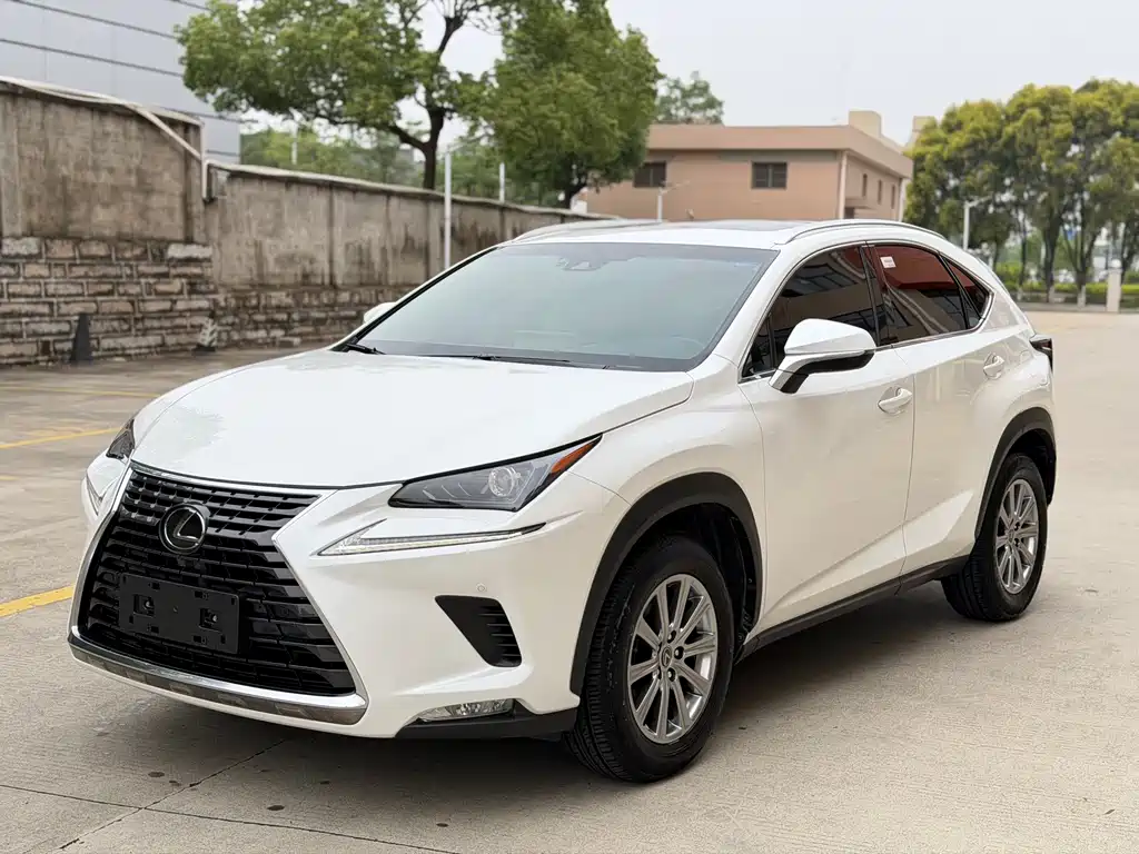 Купить Lexus NX