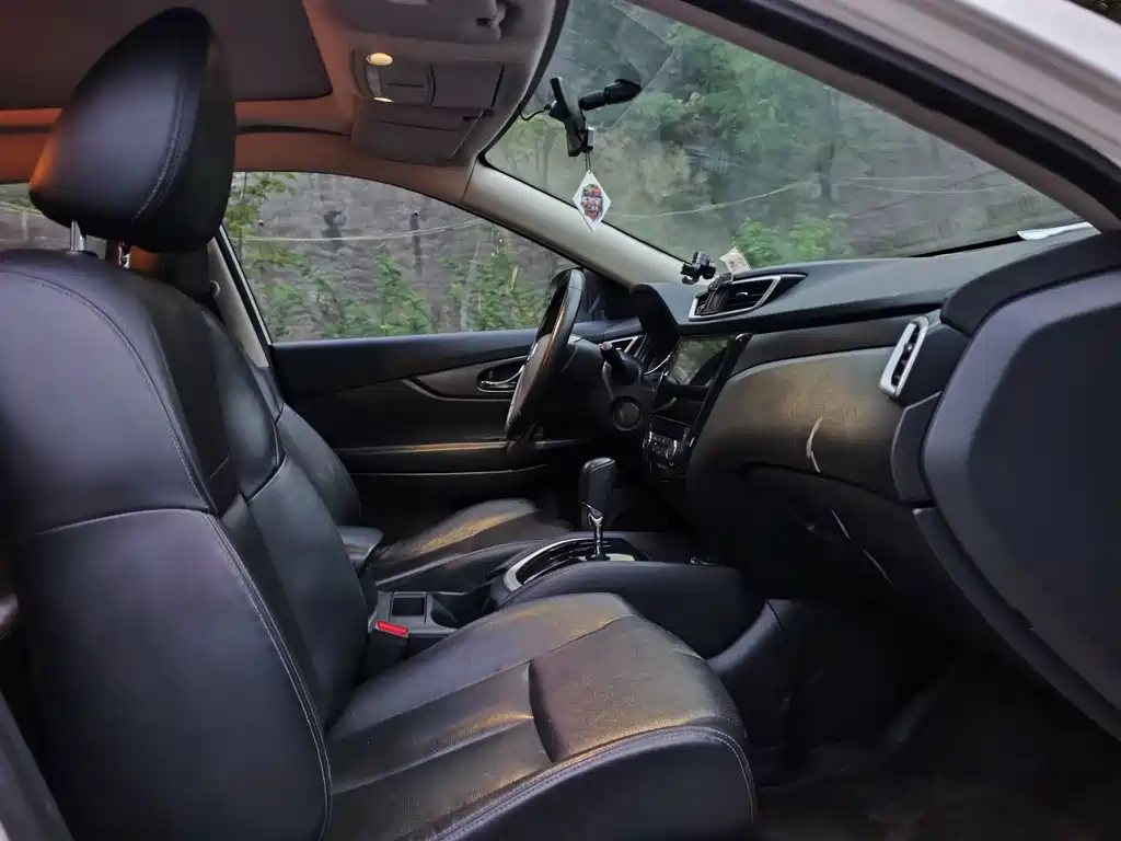 Nissan X-Trail — миниатюра 3