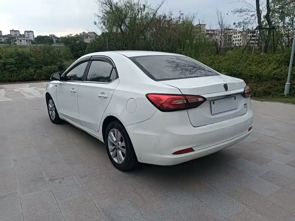 Roewe 360 — миниатюра 5