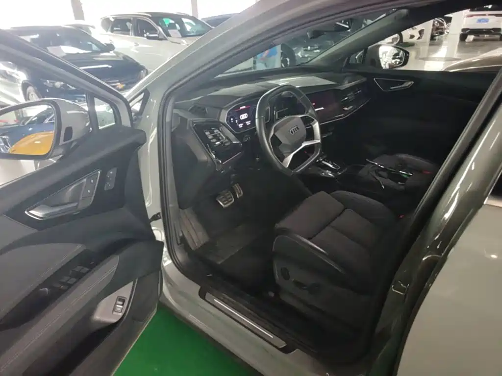 Audi Q4 e-tron — миниатюра 16