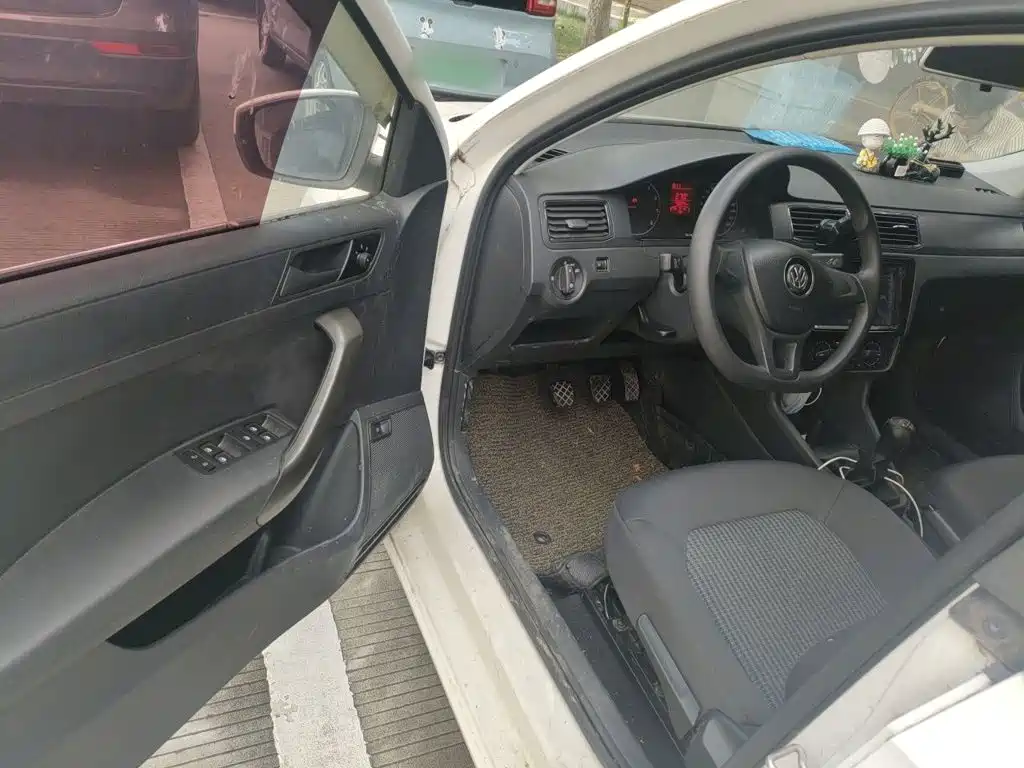 Volkswagen Santana — миниатюра 17