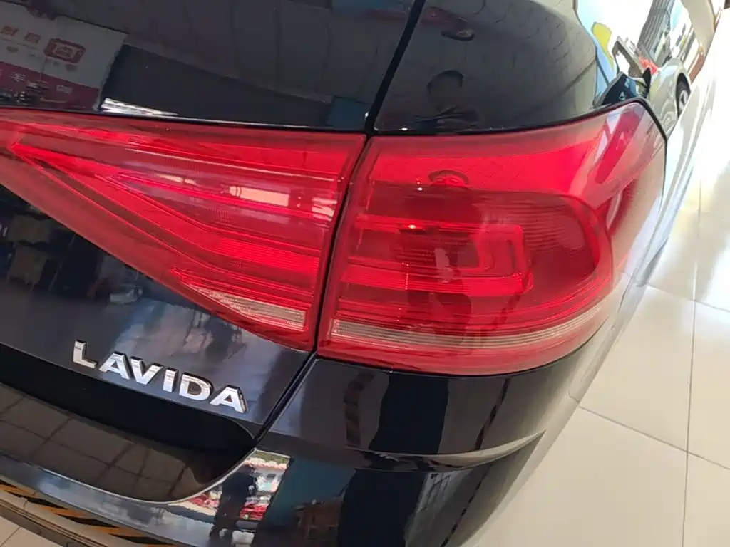 Volkswagen Lavida — миниатюра 8