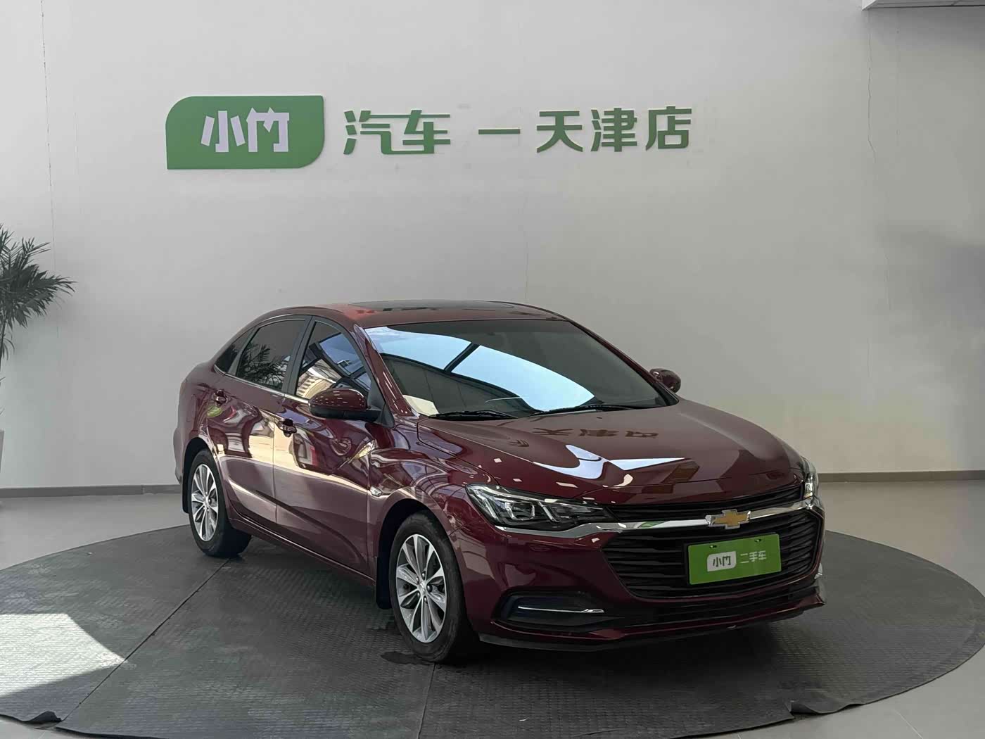 Chevrolet Monza 1.5 л 2022 г. красный/фиолетовый, пробег 22000 км
