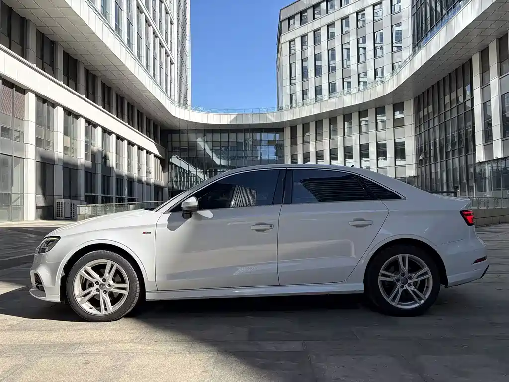Audi A3 — миниатюра 4